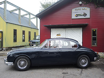 1962 Jaguar Mk2 3.8 Saloon Vicarage A/T