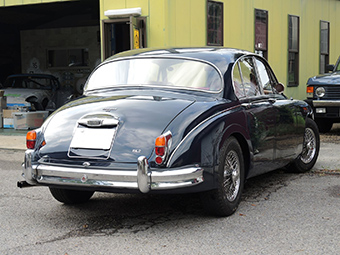 1962 Jaguar Mk2 3.8 Saloon Vicarage A/T