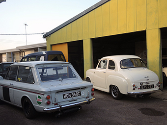 AUSTIN A35とSINGER IMP